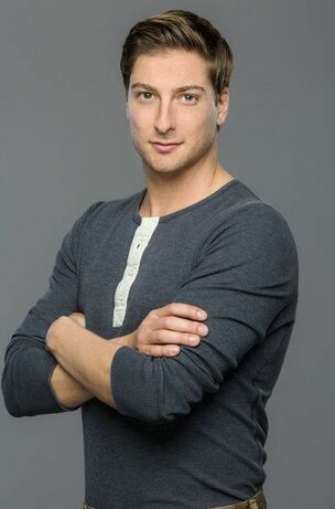 145 hottest Daniel Lissing pictures