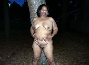 amateur black women nude